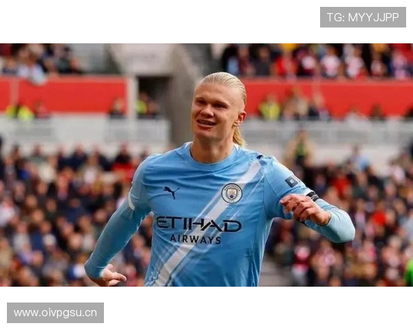 曼城进攻围绕哈兰德展开，当前赛季体系简化趋势对球队表现产生阶段性影响